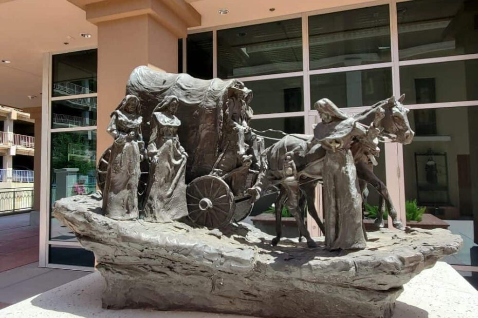 A statue of the seven sisters on their trek to Tuscon