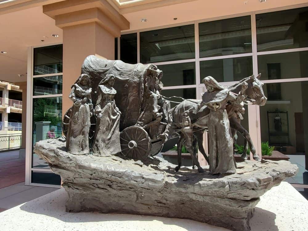 A statue of the seven sisters on their trek to Tuscon